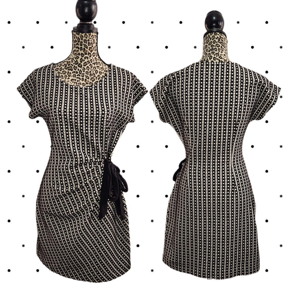 SATURDAY SUNDAY Black and White Geometric Mini Dress with waist tie (S)